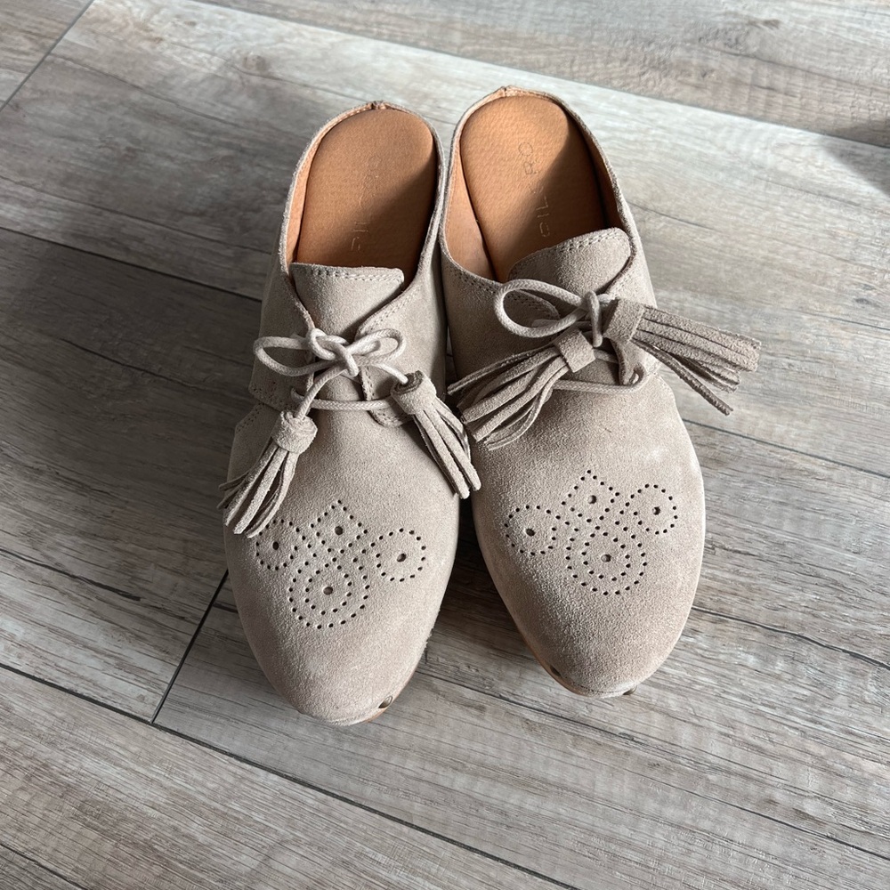 Anthropologie Clogs 8.5